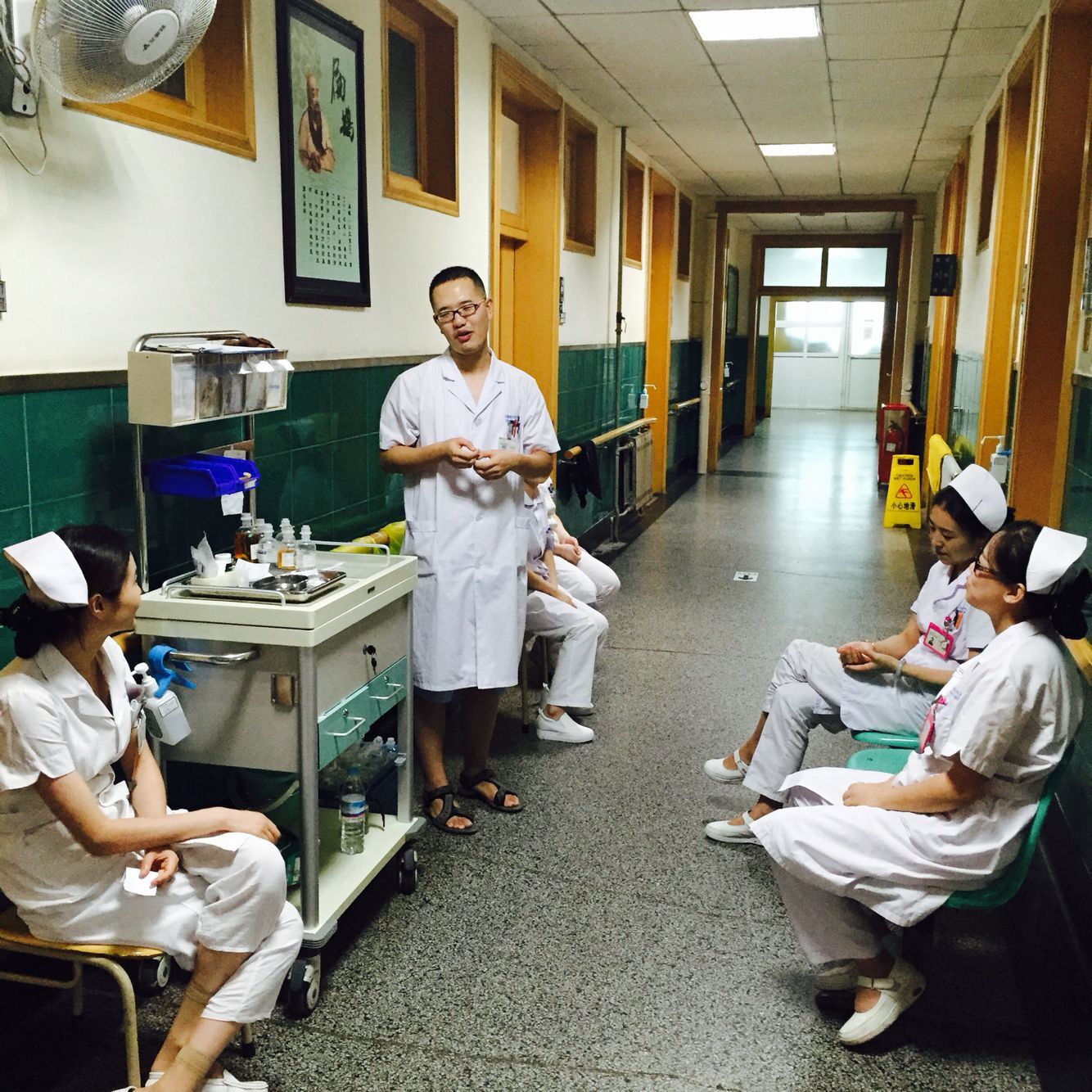 [肾病诊疗中心]工作室王吉磊医生为护士讲脉诊