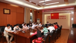 副院长刘伟到联系党支部讲党课