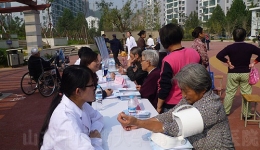 市中区疾控中心联合我院南苑社区卫生服务站举办“心理健康，社会和谐”宣传活动