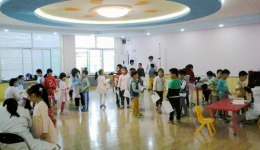 六一儿童节前我院社区卫生服务机构为辖区幼儿园儿童免费查体