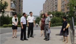 省人大常委会秘书长刘俭朴到我院舜园社区卫生服务站检查指导工作