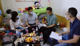 医院领导走访慰问援派干部