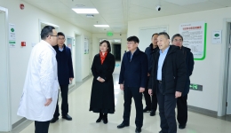 情暖新春 学校领导走访慰问我院坚守一线干部职工