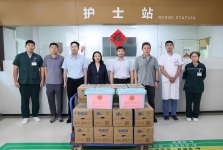 炎炎夏日送清凉 浓浓关怀暖杏林——省医务工会领导与院领导深入我院一线开展“送清凉”活动